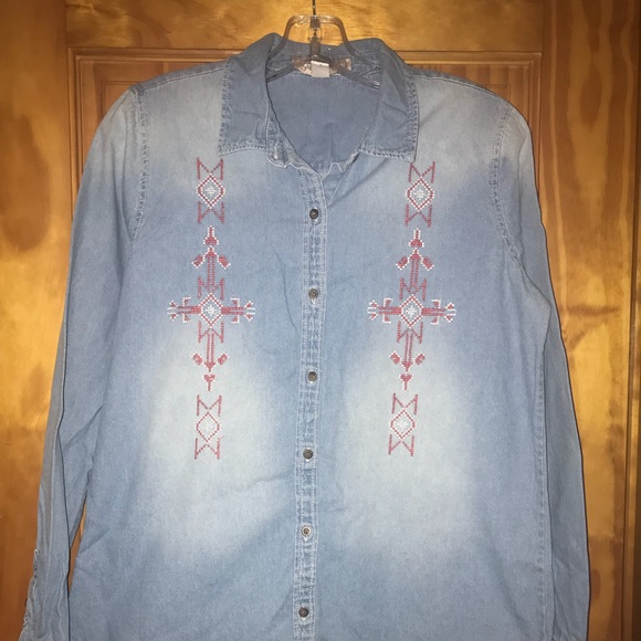 love 21 Tops - Jean shirt